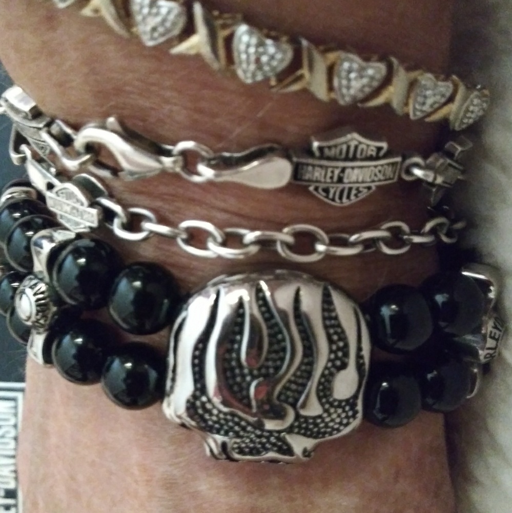 💖Willie~G Flaming Skull Bracelet💖